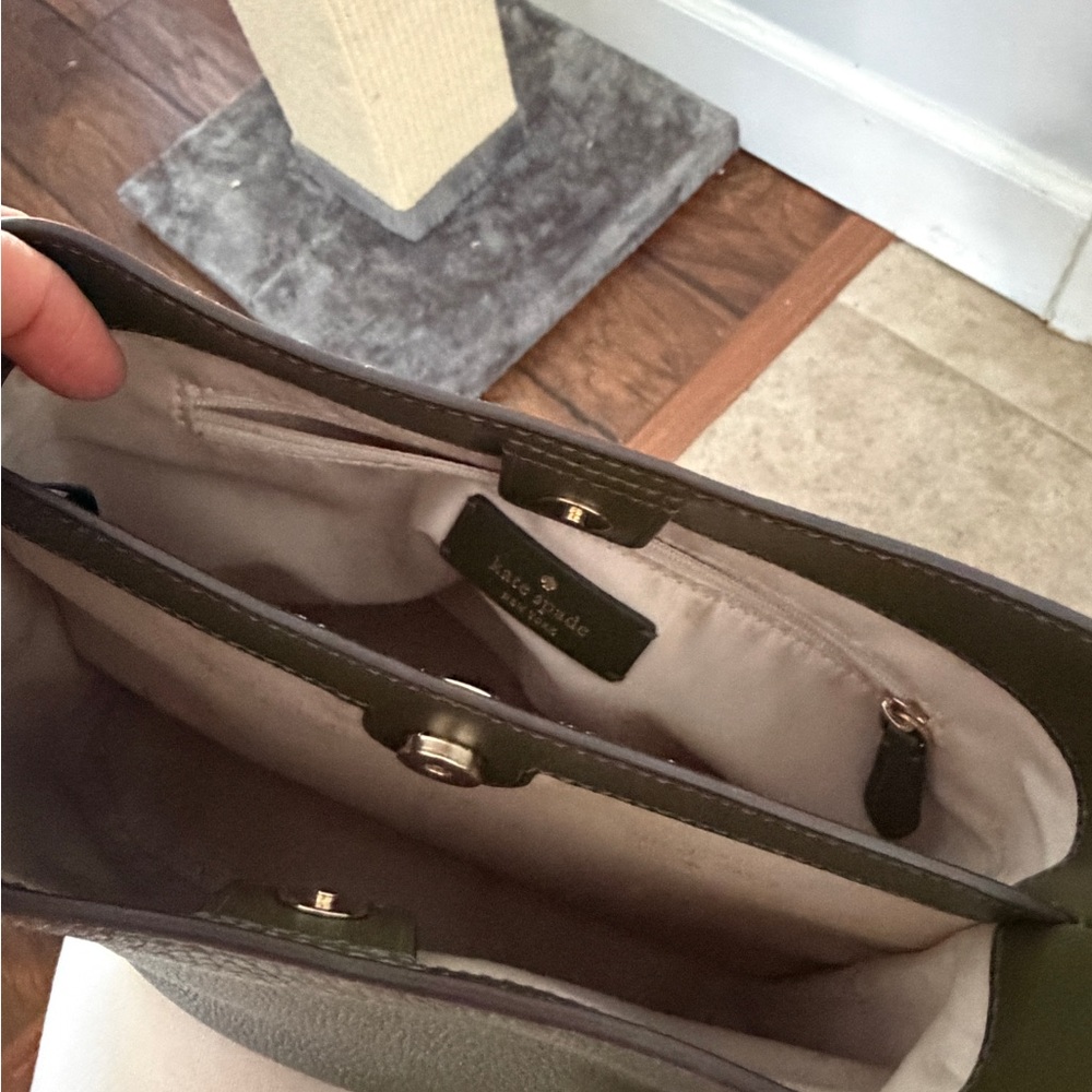 Kate Spade Julia Med Bucket bag - Picture 10 of 13